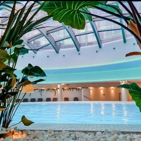 Bc Hanza Tower Downtown Spa & Sauna & Jacuzzi & Pool Apartment *